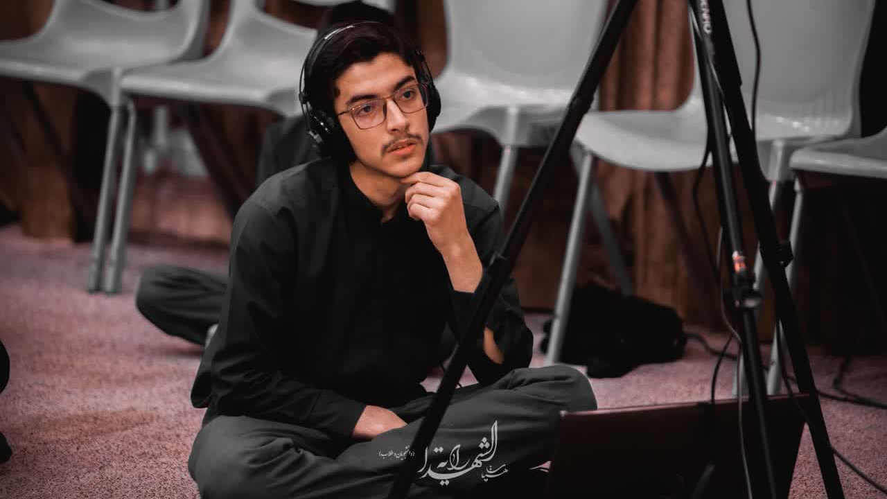 مراسم عمامه گزاری جمعی از طلاب مشهد باحضور آیت الله سیبویه درحرم مطهر رضوی